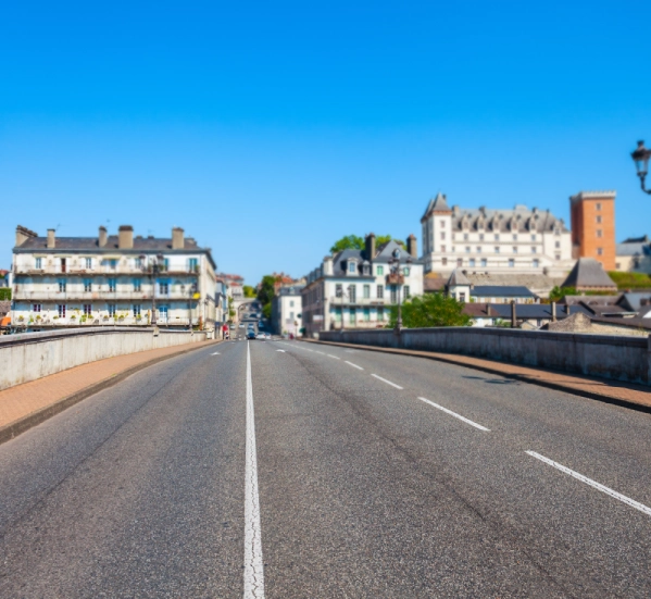 Prenzlauer Berg bietet charmante Altbauten und eine hervorragende Anbindung an Mitte und Pankow.